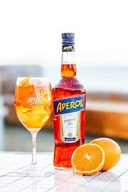 Stock bottiglie Aperol Campari Gin