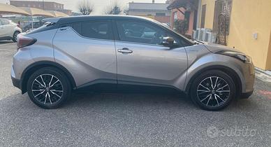 Toyota chr lounge full hybrid + gpl + tech pack