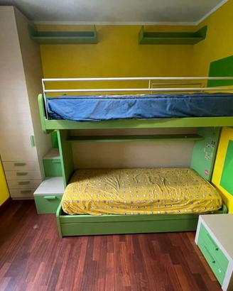 Cameretta per ragazzicon letto a castello marca Za