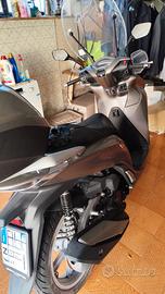 Scooter Honda SH 350