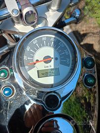 Suzuki intruder 250