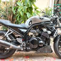 FAZER FZR 600 CUSTOMIZZATA