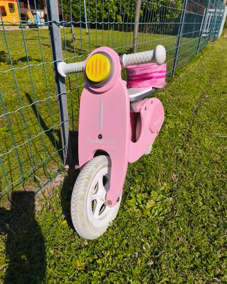 Bici senza pedali Janod in legno stile Vespa