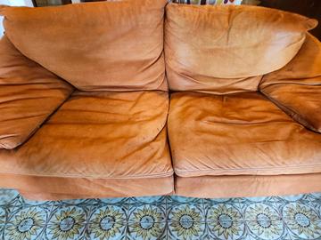 Divano in pelle scamosciata