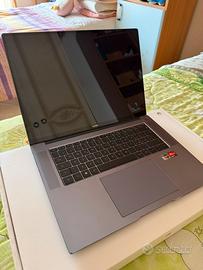 Huawei Matebook 16 pc portatile