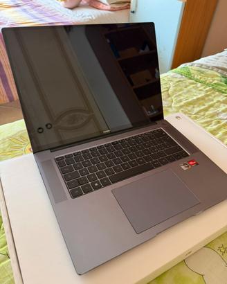 Huawei Matebook 16 pc portatile