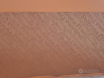 2 divani inutilizzati da 2 posti posti