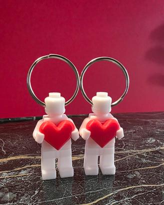 portachiavi omino LEGO con cuore