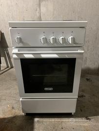 Cucina a gas con forno in ottime condizione