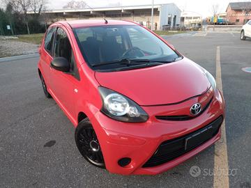 Toyota Aygo 1.0 12V VVT-i 5 porte Cool Soda Connec