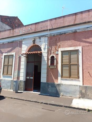 Casa singola con giardino e terrazza via petrella