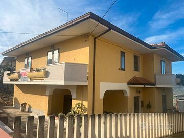 Casa singola/ villa/ appartamento