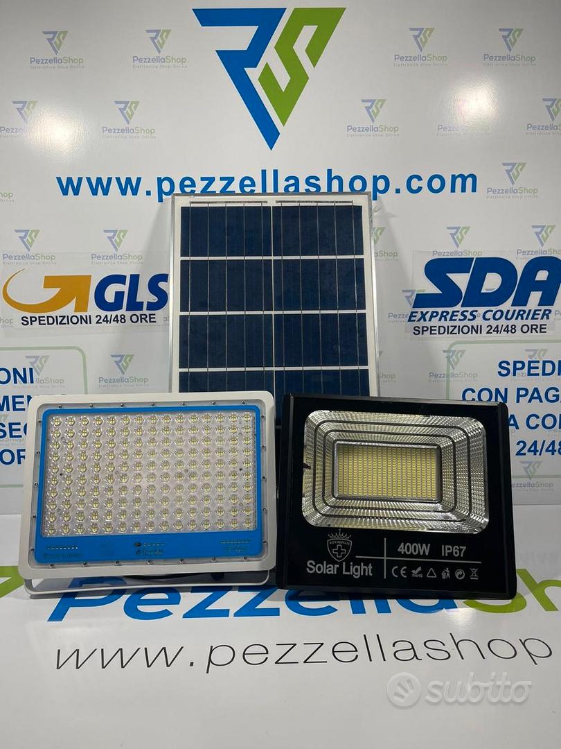 faro con pannello solare 400 watt 60 euro - Giardino e Fai da te In vendita  a Messina