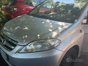 Honda FR-V