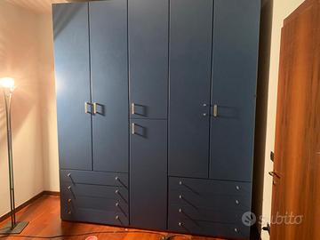 Armadio blu 5 ante