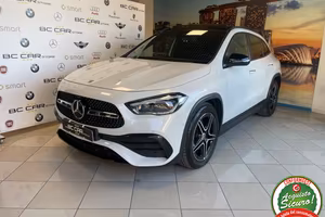 MERCEDES-BENZ GLA 200 d Auto Premium AMG *TETTO*