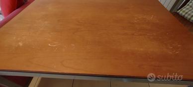 tavolo legno e metallo