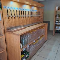 Banco spillatrice vino o birra più bancone e scaff