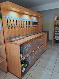 Banco spillatrice vino o birra più bancone e scaff