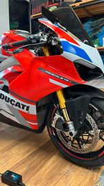 Ducati Panigale V4S CORSE