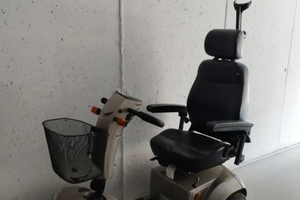 Moto elettrica per disabili/anziani