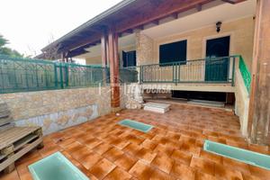 Villa indipendente su due livelli con ampi spazi e