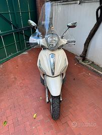 Piaggio Beverly 300