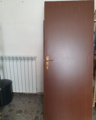 2 porte  euro 10 tutti e due 
