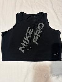 Nike bustiera