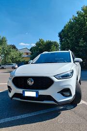 MG ZS 1.0 T-GDI Automatica LUXURY | 35.700 km |