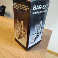Bar set per cocktail e bicchiere miscelatore