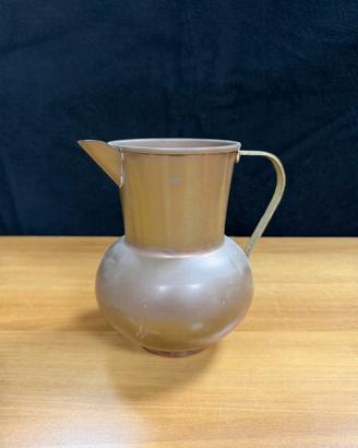 Antica brocca in rame e ottone d'epoca