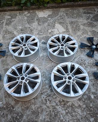 Kit 4 Cerchi in Lega 18" Originali Skoda "Braga" 