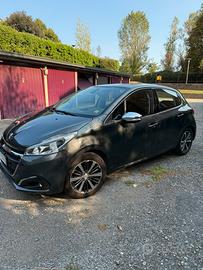 Peugeot 208 1.6 HDI 5p Allure
