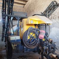 Botte irroratrice trainata caffini