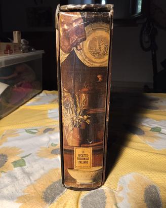 libro di cucina con cofanetto vintage anni '60