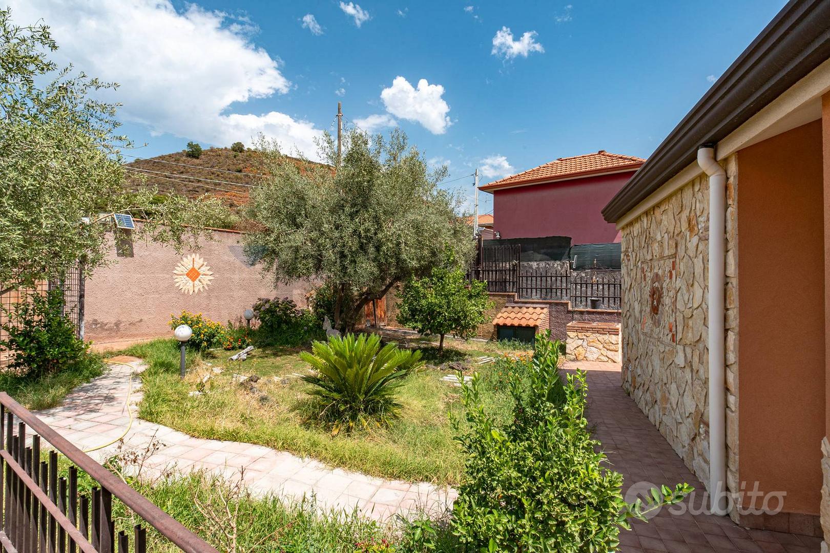 Villa singola - Aci Sant'Antonio - Altro