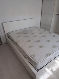 Letto matrimoniale 