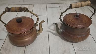 Teiere antiche in rame martellato 