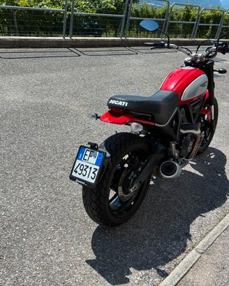 Moto ducati scrambler 800 icon red