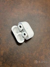 Apple AirPods bianchi custodia difettosi