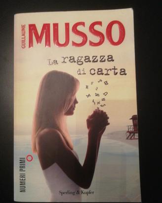 La ragazza di carta
