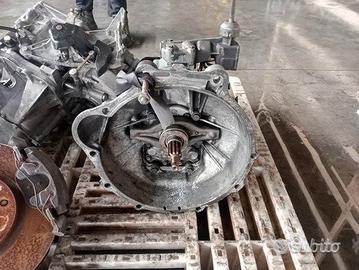 Cambio Manuale Per Mercedes M307 300TD