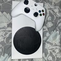 XBOX SERIES ONE S + PAD (prezzo trattabile)