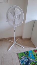 Ventilatore a piantana regolabile in altezza