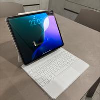 iPad Air 13” M2 256GB + Magic Keyboard + P