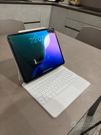 iPad Air 13” M2 256GB + Magic Keyboard + P