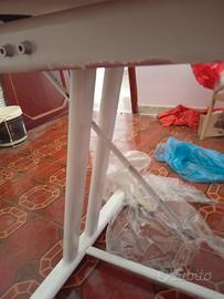 Lampada e lettini per estetista 