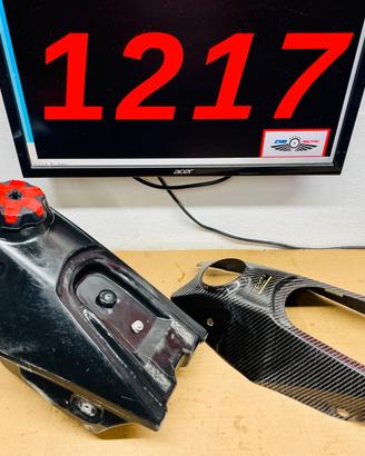 SERBATOIO CON POMPA DELLA BENZINA E COVER IN CARBO