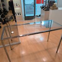 tavolo in acciaio cromato e vetro